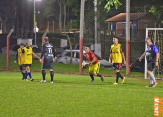 Lajes Gasparotto / Lonas Bor e Clube Olmpico decidem ttulo do futebol suo do Yara