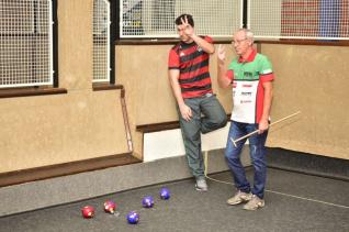 Joel, Edson e Vera campees da Bocha em Trios Maxiluz Materiais Eltricos
