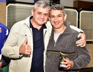 Joel, Edson e Vera campees da Bocha em Trios Maxiluz Materiais Eltricos