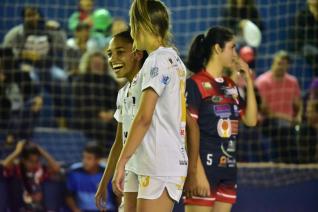 Afeto goleia na estreia em casa pelo Paranaense da Chave Ouro