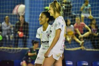 Afeto goleia na estreia em casa pelo Paranaense da Chave Ouro