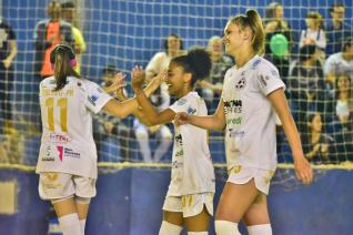 Afeto goleia na estreia em casa pelo Paranaense da Chave Ouro