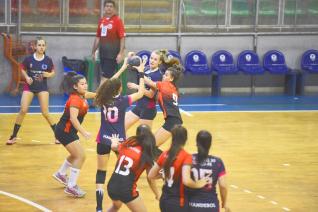 Quatro equipes comemoram ttulo do Campeonato Paranaense de Handebol Cadete