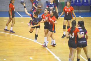 Quatro equipes comemoram ttulo do Campeonato Paranaense de Handebol Cadete