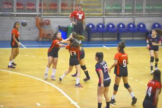 Quatro equipes comemoram ttulo do Campeonato Paranaense de Handebol Cadete