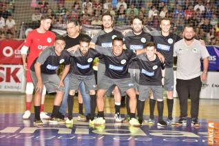 Falco, o Rei do Futsal, promoveu jogo festivo no Alcides Pan