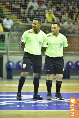 Falco, o Rei do Futsal, promoveu jogo festivo no Alcides Pan