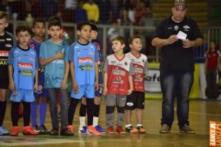 Falco, o Rei do Futsal, promoveu jogo festivo no Alcides Pan