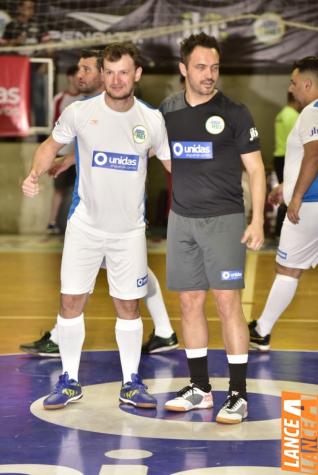 Falco, o Rei do Futsal, promoveu jogo festivo no Alcides Pan