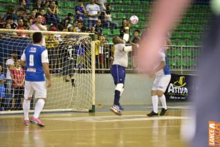 Falco, o Rei do Futsal, promoveu jogo festivo no Alcides Pan