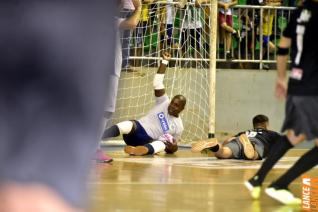 Falco, o Rei do Futsal, promoveu jogo festivo no Alcides Pan