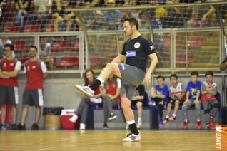 Falco, o Rei do Futsal, promoveu jogo festivo no Alcides Pan