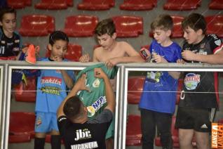 Falco, o Rei do Futsal, promoveu jogo festivo no Alcides Pan