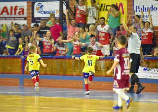 Toledo  campeo na categoria Sub 7 da Copa Kids de Futsal Menores