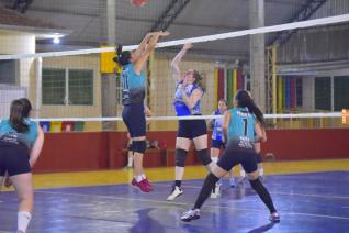 FUNET realiza competio de voleibol feminino com participao de 16 equipes