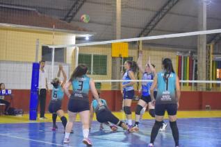 FUNET realiza competio de voleibol feminino com participao de 16 equipes