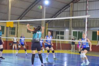 FUNET realiza competio de voleibol feminino com participao de 16 equipes