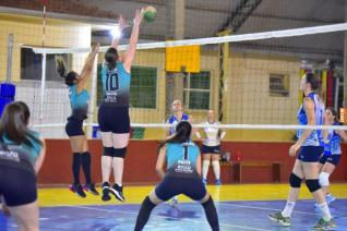 FUNET realiza competio de voleibol feminino com participao de 16 equipes