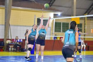 FUNET realiza competio de voleibol feminino com participao de 16 equipes