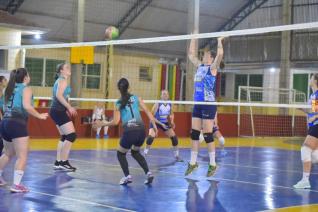 FUNET realiza competio de voleibol feminino com participao de 16 equipes