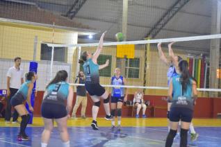 FUNET realiza competio de voleibol feminino com participao de 16 equipes