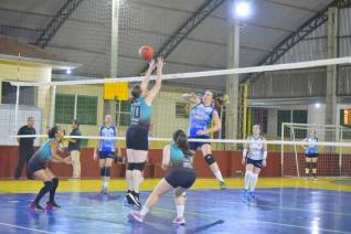 FUNET realiza competio de voleibol feminino com participao de 16 equipes
