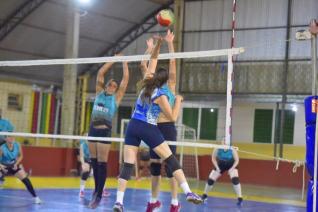 FUNET realiza competio de voleibol feminino com participao de 16 equipes