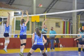 FUNET realiza competio de voleibol feminino com participao de 16 equipes