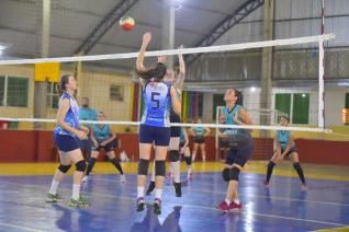 FUNET realiza competio de voleibol feminino com participao de 16 equipes