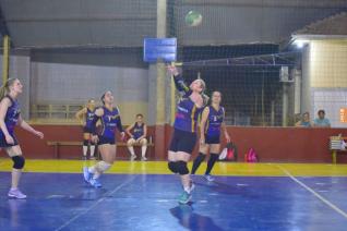 FUNET realiza competio de voleibol feminino com participao de 16 equipes
