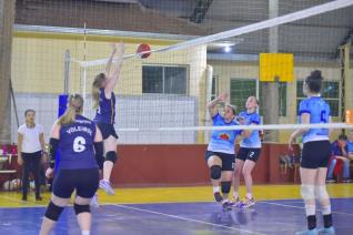 FUNET realiza competio de voleibol feminino com participao de 16 equipes