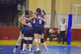 FUNET realiza competio de voleibol feminino com participao de 16 equipes