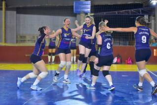 FUNET realiza competio de voleibol feminino com participao de 16 equipes