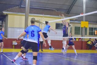 FUNET realiza competio de voleibol feminino com participao de 16 equipes
