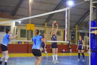 FUNET realiza competio de voleibol feminino com participao de 16 equipes