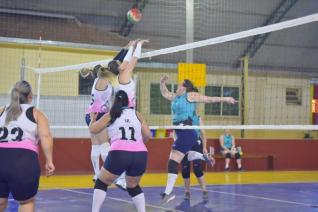 FUNET realiza competio de voleibol feminino com participao de 16 equipes