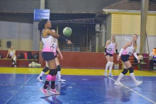 FUNET realiza competio de voleibol feminino com participao de 16 equipes
