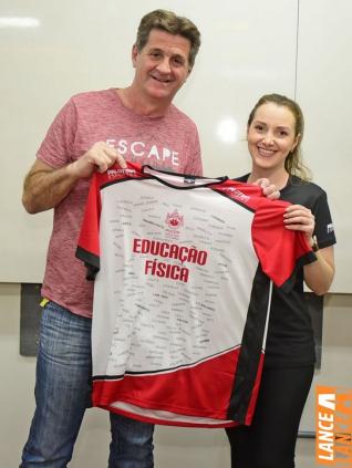 PUC Toledo homenageia profissionais de Educao Fsica