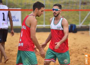 Vlei de praia ser atraes com disputas por medalhas hoje  tarde