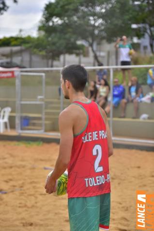 Vlei de praia ser atraes com disputas por medalhas hoje  tarde
