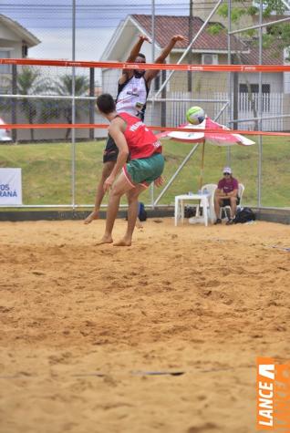 Vlei de praia ser atraes com disputas por medalhas hoje  tarde