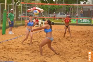 Vlei de praia ser atraes com disputas por medalhas hoje  tarde