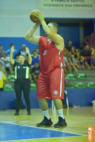 Basquetebol  atrao hoje no ginsio de esportes Jaime Zeni 