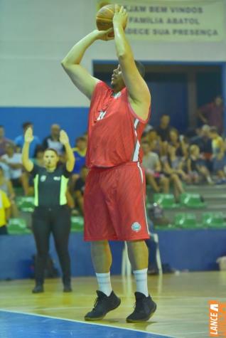 Basquetebol  atrao hoje no ginsio de esportes Jaime Zeni 