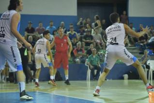 Basquetebol  atrao hoje no ginsio de esportes Jaime Zeni 