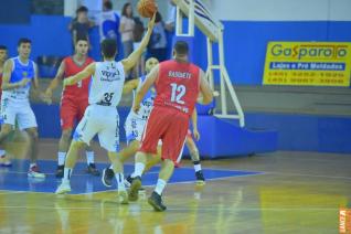 Basquetebol  atrao hoje no ginsio de esportes Jaime Zeni 