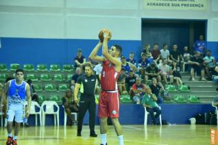 Basquetebol  atrao hoje no ginsio de esportes Jaime Zeni 