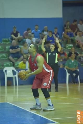 Basquetebol  atrao hoje no ginsio de esportes Jaime Zeni 