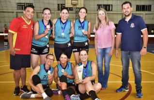 Clube das 20 / Palotina conquista o ttulo da 1 Copa de Voleibol Feminino do Toledo