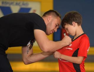 ANDR LUIZ VISITA ESCOLINHA DE FUTSAL DO INCOMAR